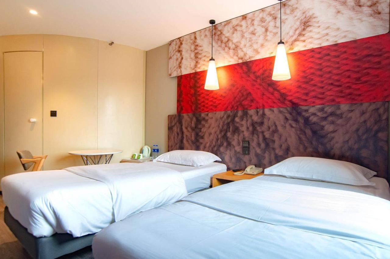 Отель Ibis Wuxi Hi Tech Экстерьер фото