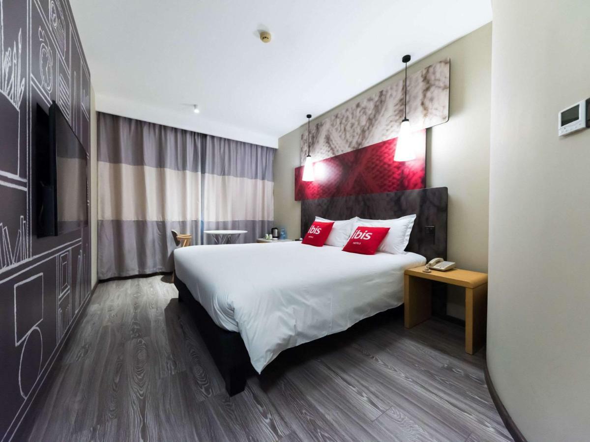 Отель Ibis Wuxi Hi Tech Экстерьер фото