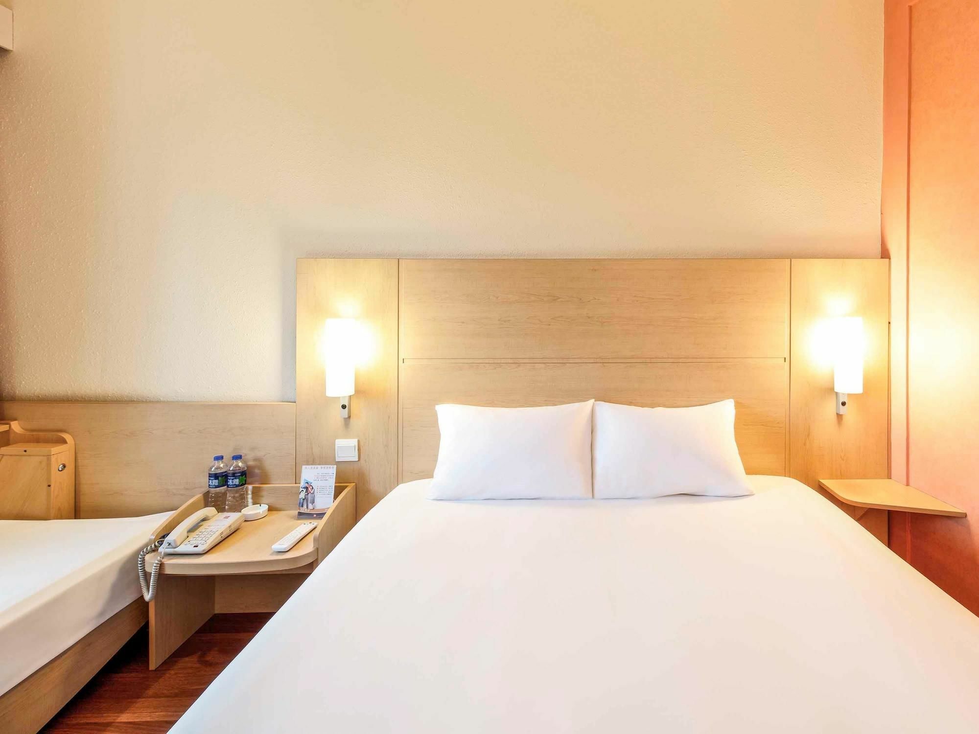Отель Ibis Wuxi Hi Tech Экстерьер фото
